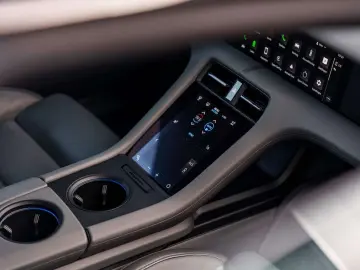 PORSCHE Taycan 4S Performancebatterie Plus - PID - ACC -