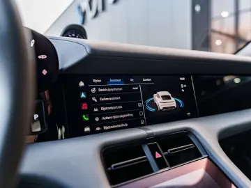 PORSCHE Taycan 4S Performancebatterie Plus - PID - ACC -