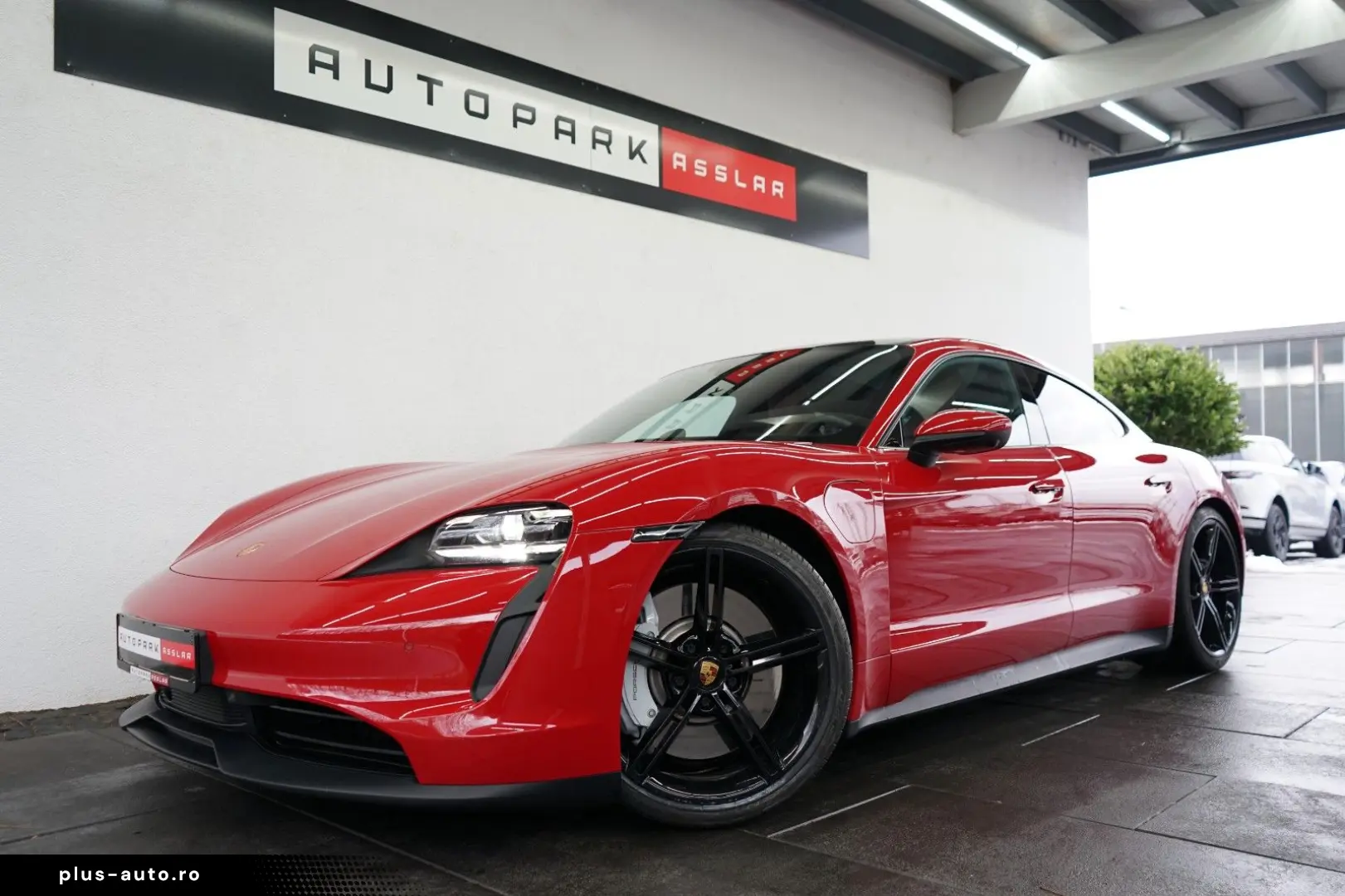 PORSCHE Taycan rot-rot LUFT PANO ACC 18W BOSE MATRIX 21z