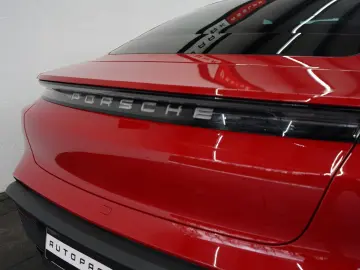 PORSCHE Taycan rot-rot LUFT PANO ACC 18W BOSE MATRIX 21z