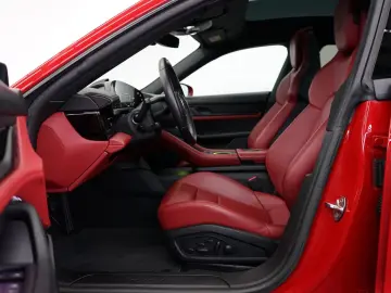 PORSCHE Taycan rot-rot LUFT PANO ACC 18W BOSE MATRIX 21z