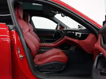 PORSCHE Taycan rot-rot LUFT PANO ACC 18W BOSE MATRIX 21z