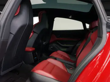 PORSCHE Taycan rot-rot LUFT PANO ACC 18W BOSE MATRIX 21z