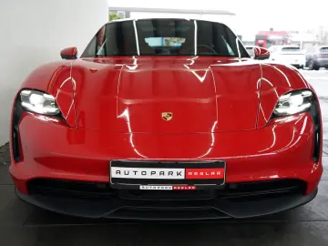PORSCHE Taycan rot-rot LUFT PANO ACC 18W BOSE MATRIX 21z