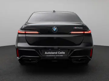 BMW M760e Sky Lounge B&W Fond Ent M-Performance Voll