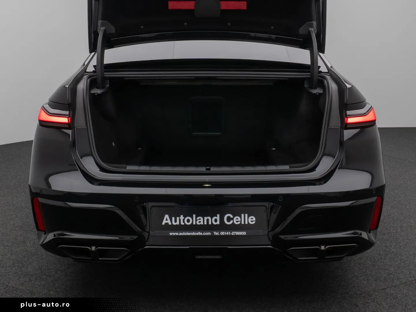 BMW M760e Sky Lounge B&W Fond Ent M-Performance Voll