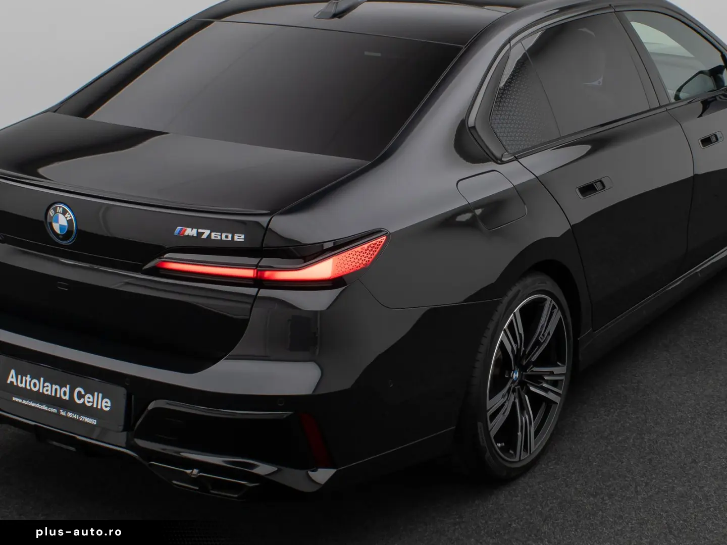 BMW M760e Sky Lounge B&W Fond Ent M-Performance Voll