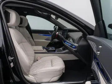 BMW M760e Sky Lounge B&W Fond Ent M-Performance Voll