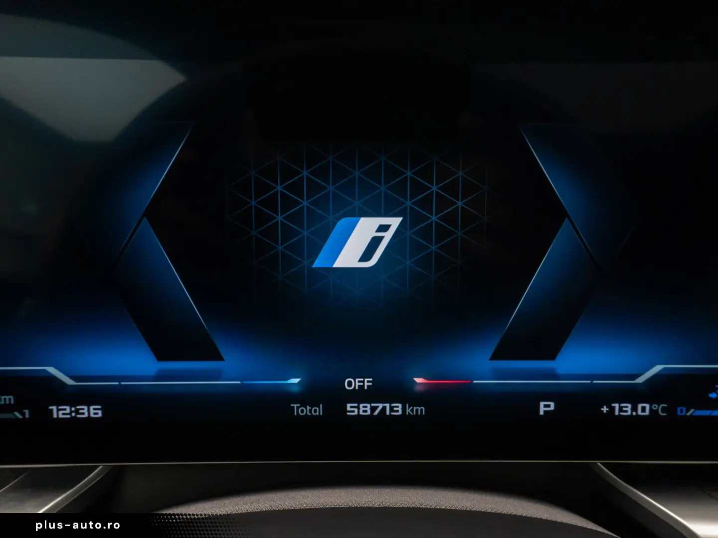 BMW M760e Sky Lounge B&W Fond Ent M-Performance Voll