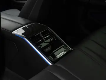 BMW M8 Competition xD GranCoupé B&W Keramik MegaVoll