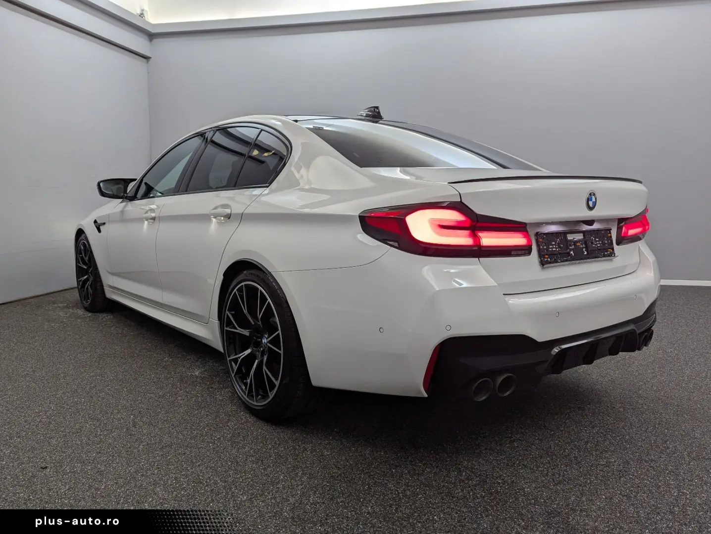 BMW M5 Competition CARBONDACH U-FREI DEUTSCH SITZKLI