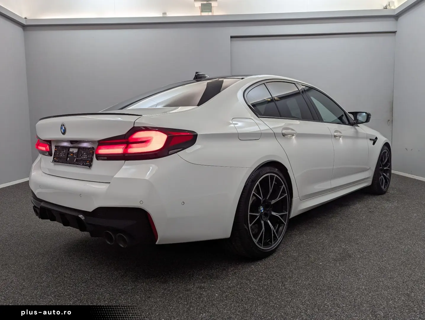 BMW M5 Competition CARBONDACH U-FREI DEUTSCH SITZKLI