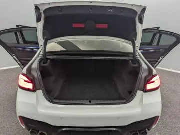 BMW M5 Competition CARBONDACH U-FREI DEUTSCH SITZKLI