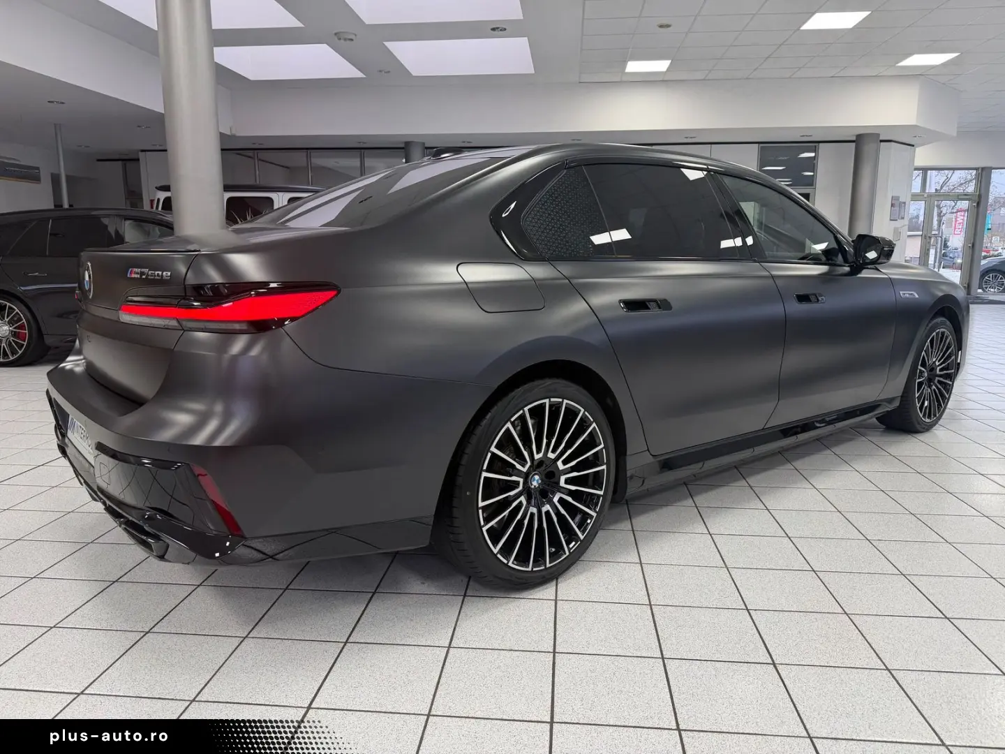 BMW M760 e xD M Performance Executive-P Fond-Ent TV