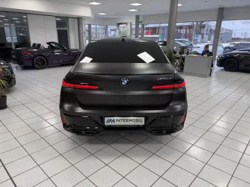 BMW M760 e xD M Performance Executive-P Fond-Ent TV