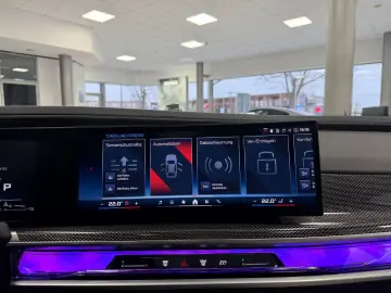 BMW M760 e xD M Performance Executive-P Fond-Ent TV