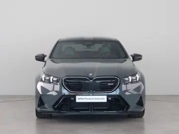 BMW M5 Sedan