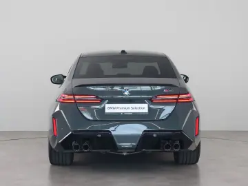 BMW M5 Sedan