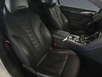 BMW M850i xDrive 360 Kamera Sitzbelüftung Soft Close