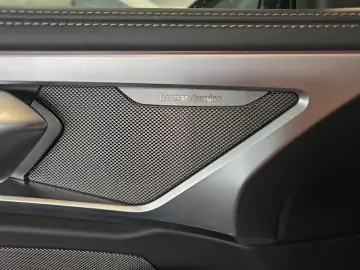 BMW M850i xDrive 360 Kamera Sitzbelüftung Soft Close