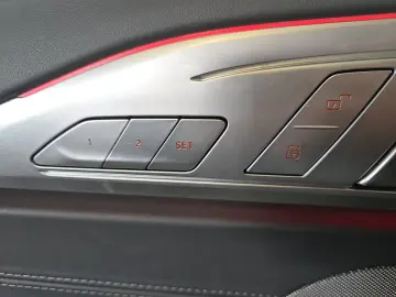 BMW M850i xDrive 360 Kamera Sitzbelüftung Soft Close