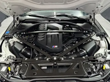 BMW M3 Limousine xDrive Competition CARBON HEAD-UP