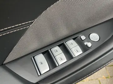 BMW M850 i xDrive HUD Leder HarmanKardon 360 Kamera