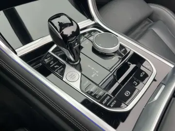 BMW M850 i xDrive HUD Leder HarmanKardon 360 Kamera