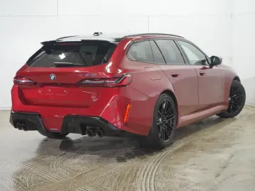 BMW M5 Touring xDrive CARBON BREMSE BOWERS & WILKINS