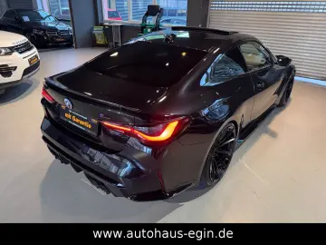 BMW M4 Baureihe M4 Coupe xDrive Competition Carbon