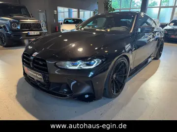 BMW M4 Baureihe M4 Coupe xDrive Competition Carbon