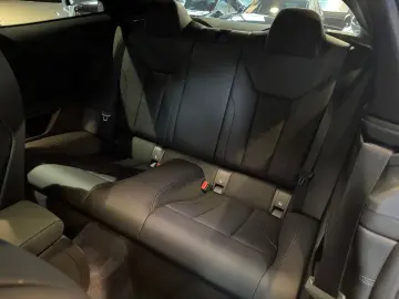 BMW M4 Baureihe M4 Coupe xDrive Competition Carbon