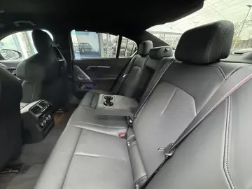 BMW M5 Limousine Carbon-Keramik B&W M-Drivers-Pack