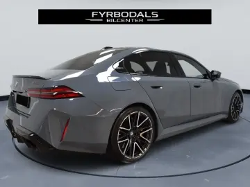 BMW M5 xDrive G90 727hp Ceramic B&W HUD Carbon  VAT