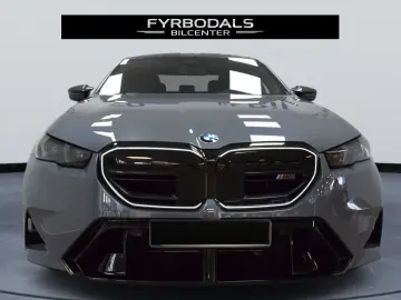 BMW M5 xDrive G90 727hp Ceramic B&W HUD Carbon  VAT