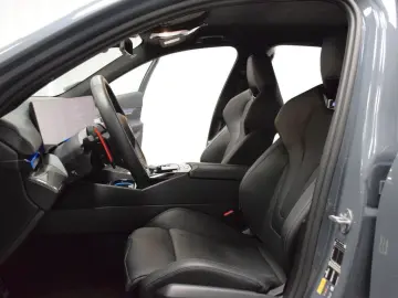 BMW M5 xDrive G90 727hp Ceramic B&W HUD Carbon  VAT