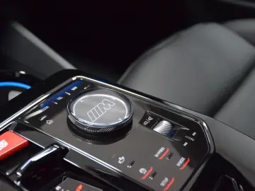 BMW M5 xDrive G90 727hp Ceramic B&W HUD Carbon  VAT