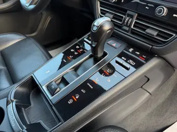 PORSCHE Macan 1.Hand LED Chrono Kamera