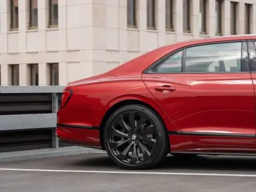 BENTLEY Flying Spur V8 Mulliner Paket  SOFORT VERFÜGBAR