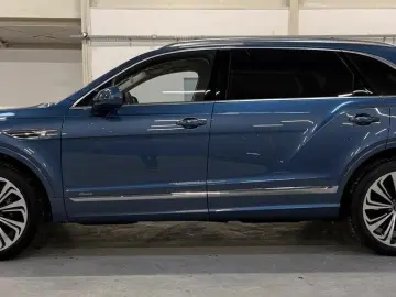 BENTLEY Bentayga 4.0 V8 EWB Azure 4WD Autom.