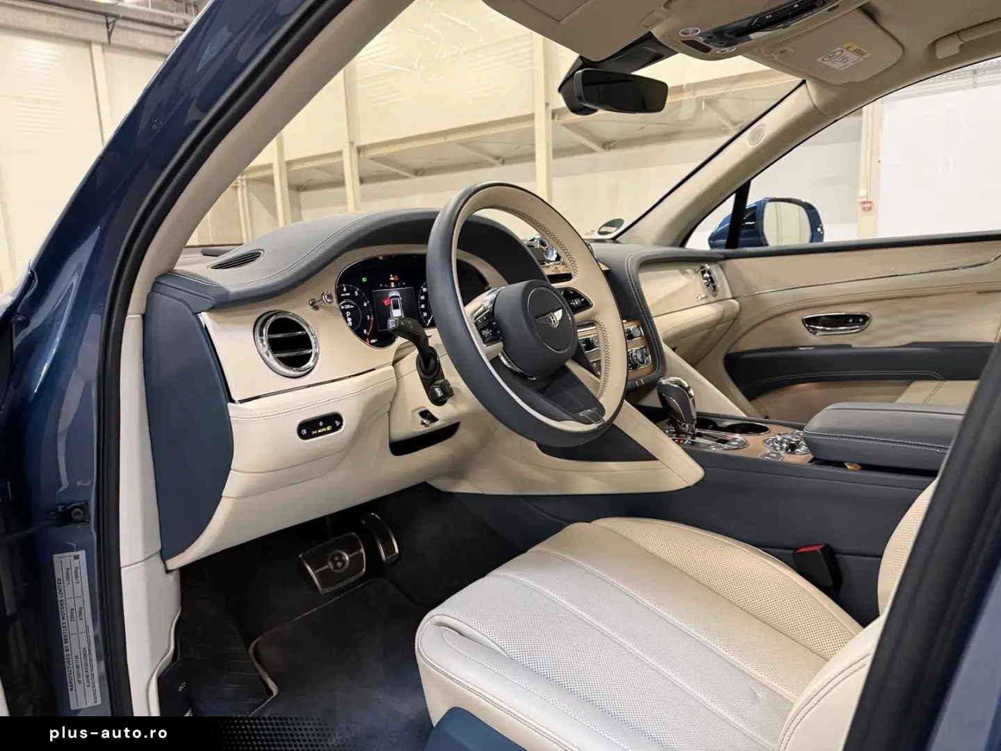 BENTLEY Bentayga 4.0 V8 EWB Azure 4WD Autom.