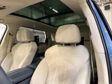 BENTLEY Bentayga 4.0 V8 EWB Azure 4WD Autom.