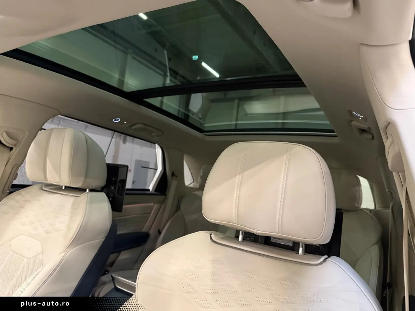 BENTLEY Bentayga 4.0 V8 EWB Azure 4WD Autom.