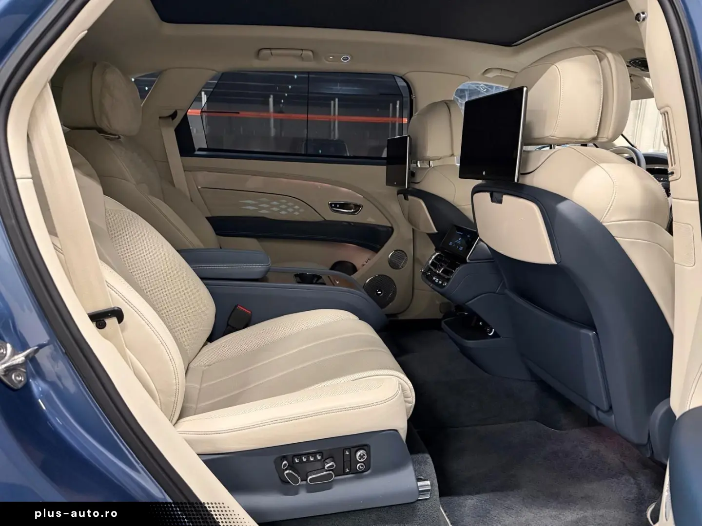 BENTLEY Bentayga 4.0 V8 EWB Azure 4WD Autom.