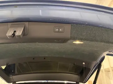 BENTLEY Bentayga 4.0 V8 EWB Azure 4WD Autom.