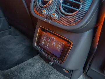 BENTLEY Bentayga V8 MANSORY   CARBON CERAMIC BRAKES