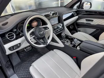 BENTLEY Bentayga Hybrid