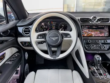 BENTLEY Bentayga Hybrid