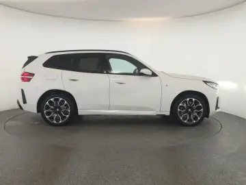 BMW X3 30e xDrive M Sport Matrix Pano HUD HK 360 20