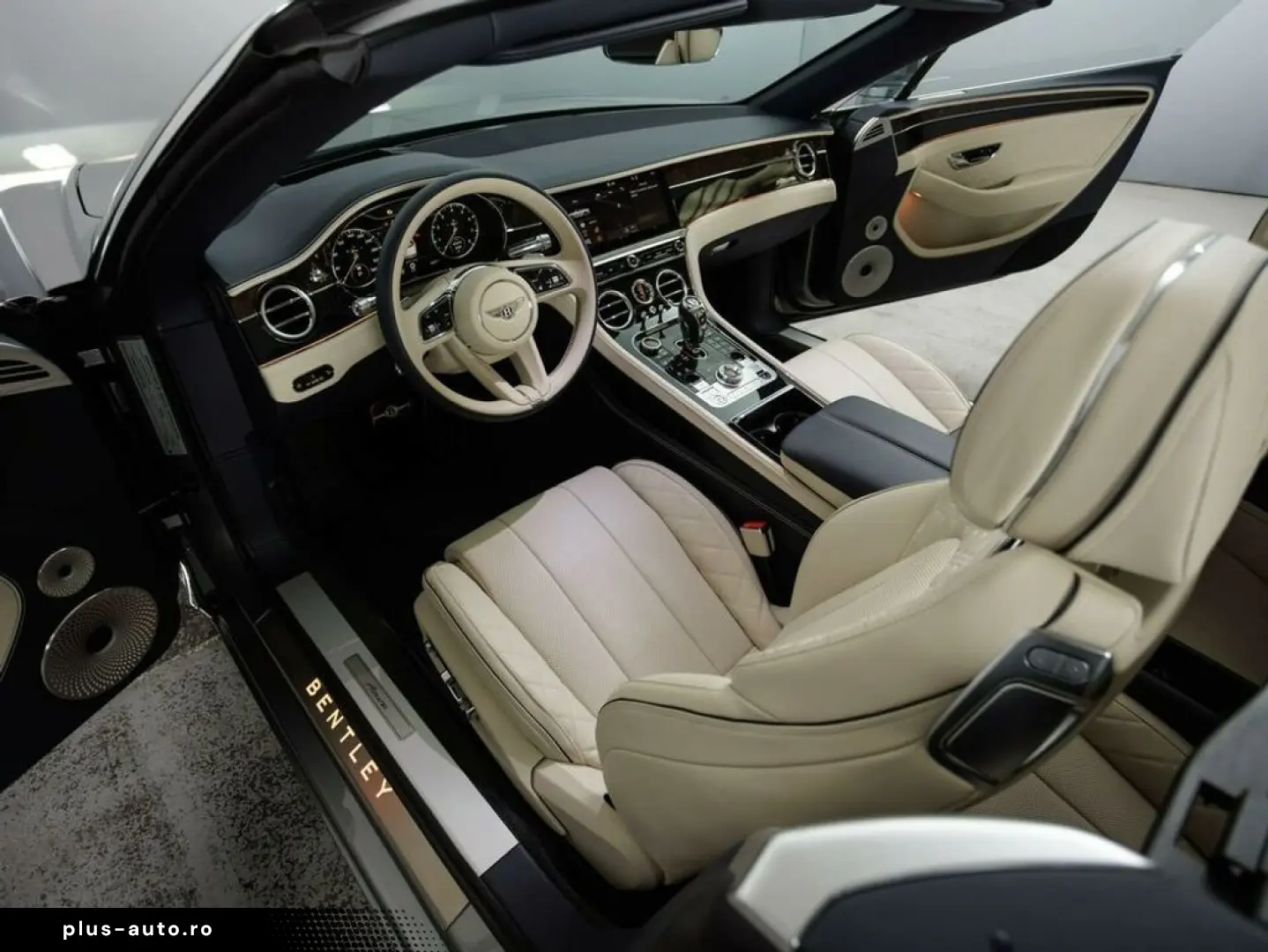 BENTLEY Continental GTC Azure V8